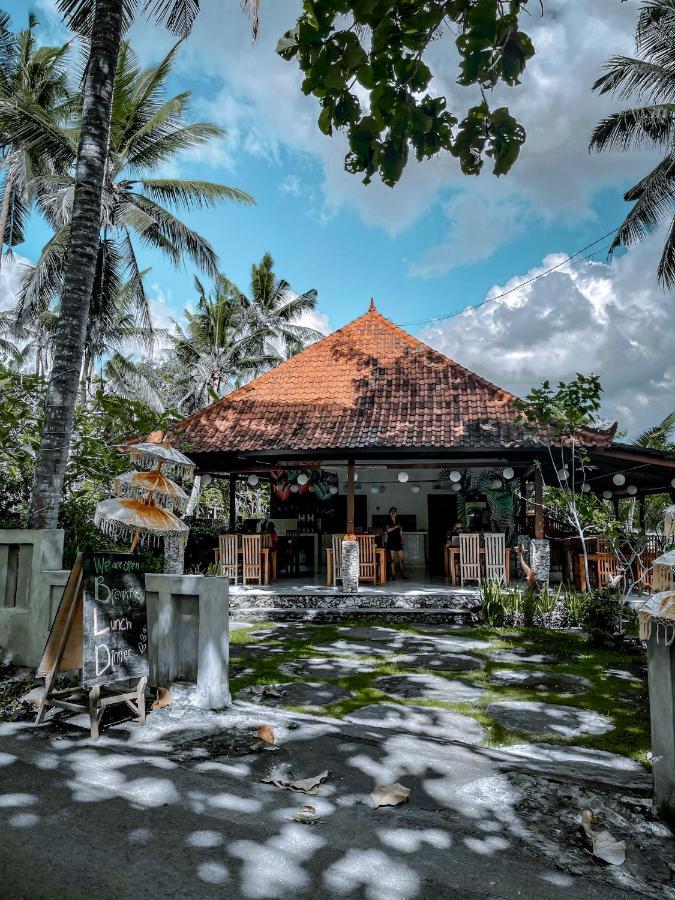 Mertha Sari Resto & Bungalow Klungkung Exterior foto